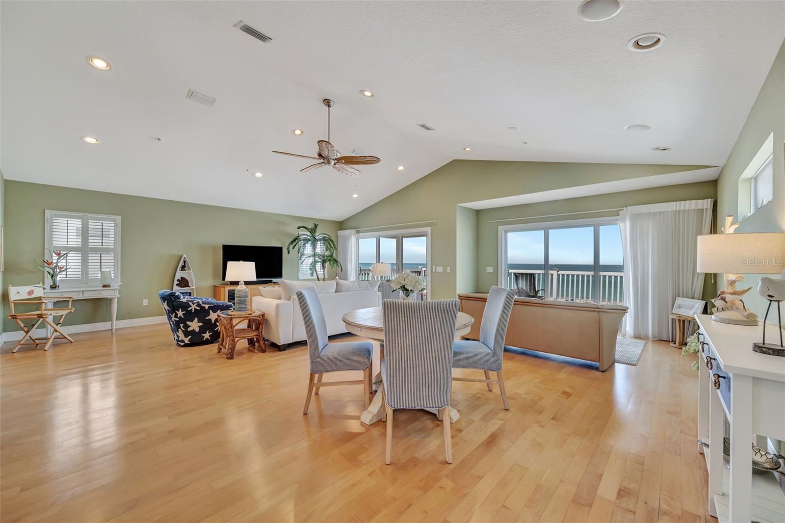 1105 GULF DR S #3, BRADENTON BEACH, FL, 34217