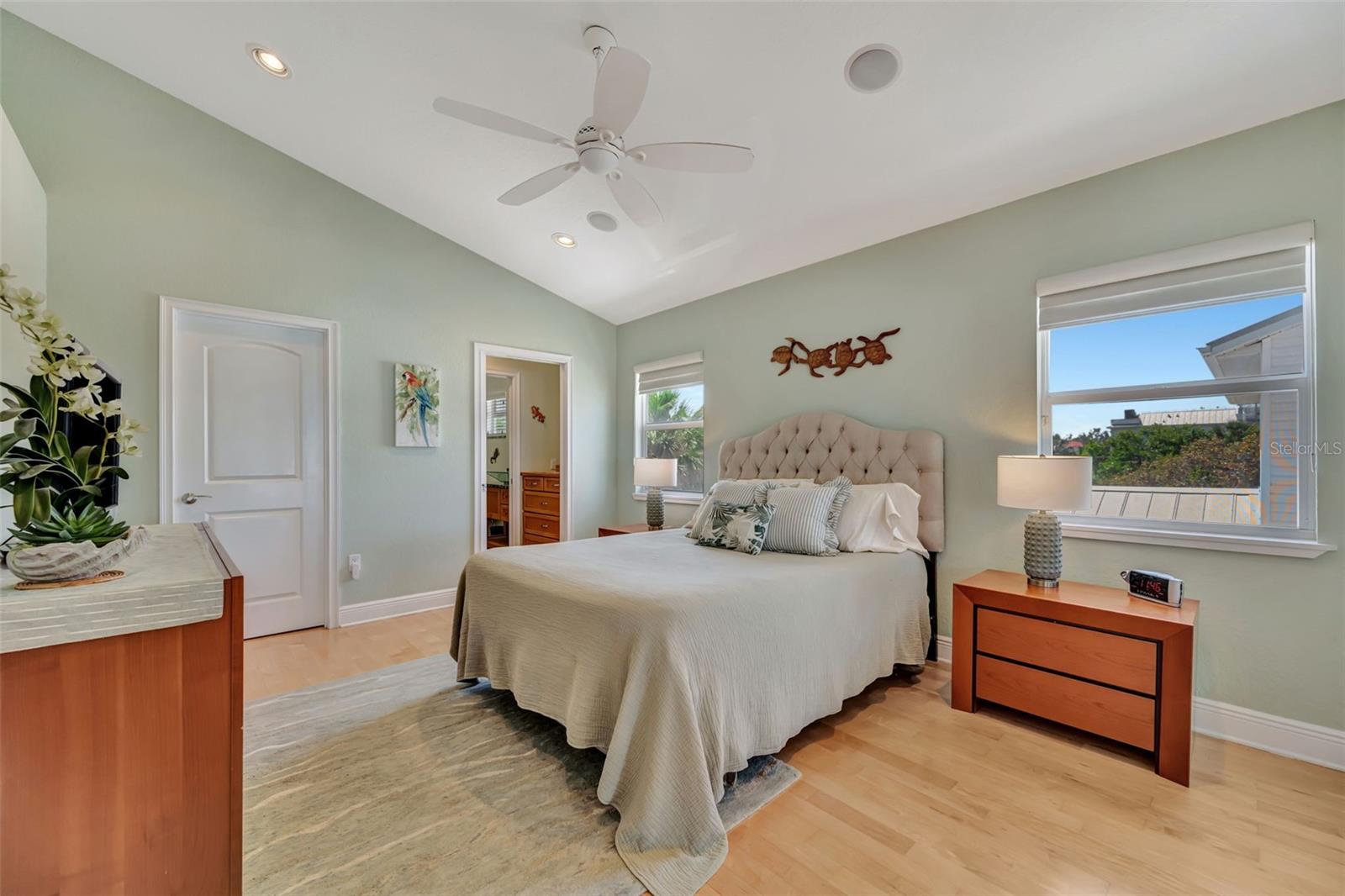 1105 GULF DR S #3, BRADENTON BEACH, FL, 34217