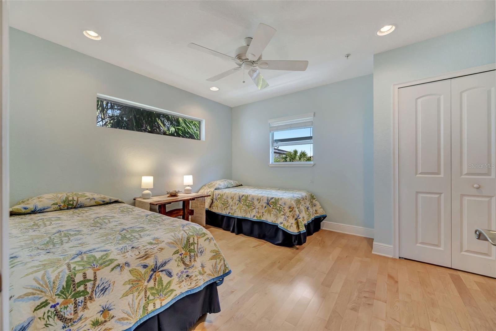 1105 GULF DR S #3, BRADENTON BEACH, FL, 34217