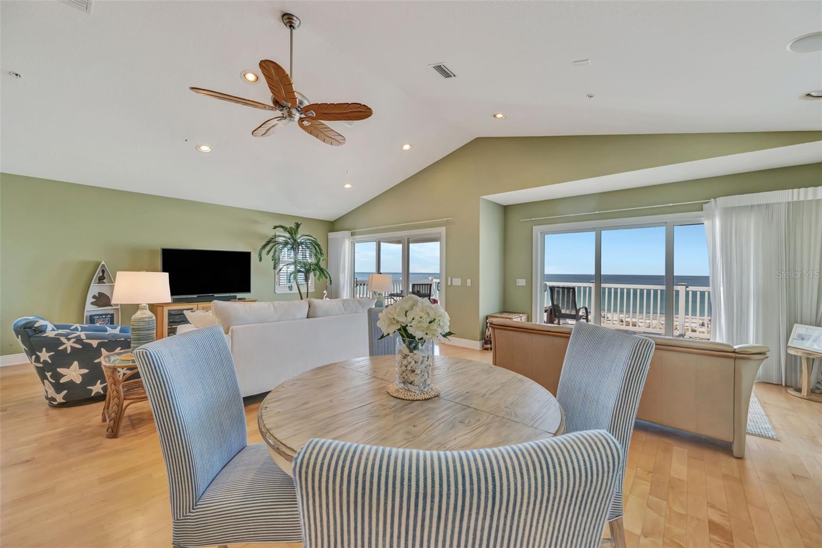 1105 GULF DR S #3, BRADENTON BEACH, FL, 34217