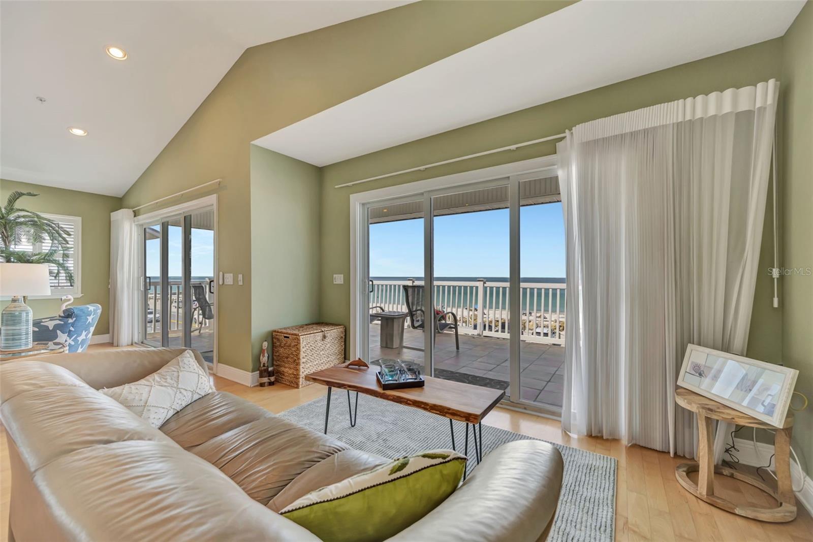 1105 GULF DR S #3, BRADENTON BEACH, FL, 34217