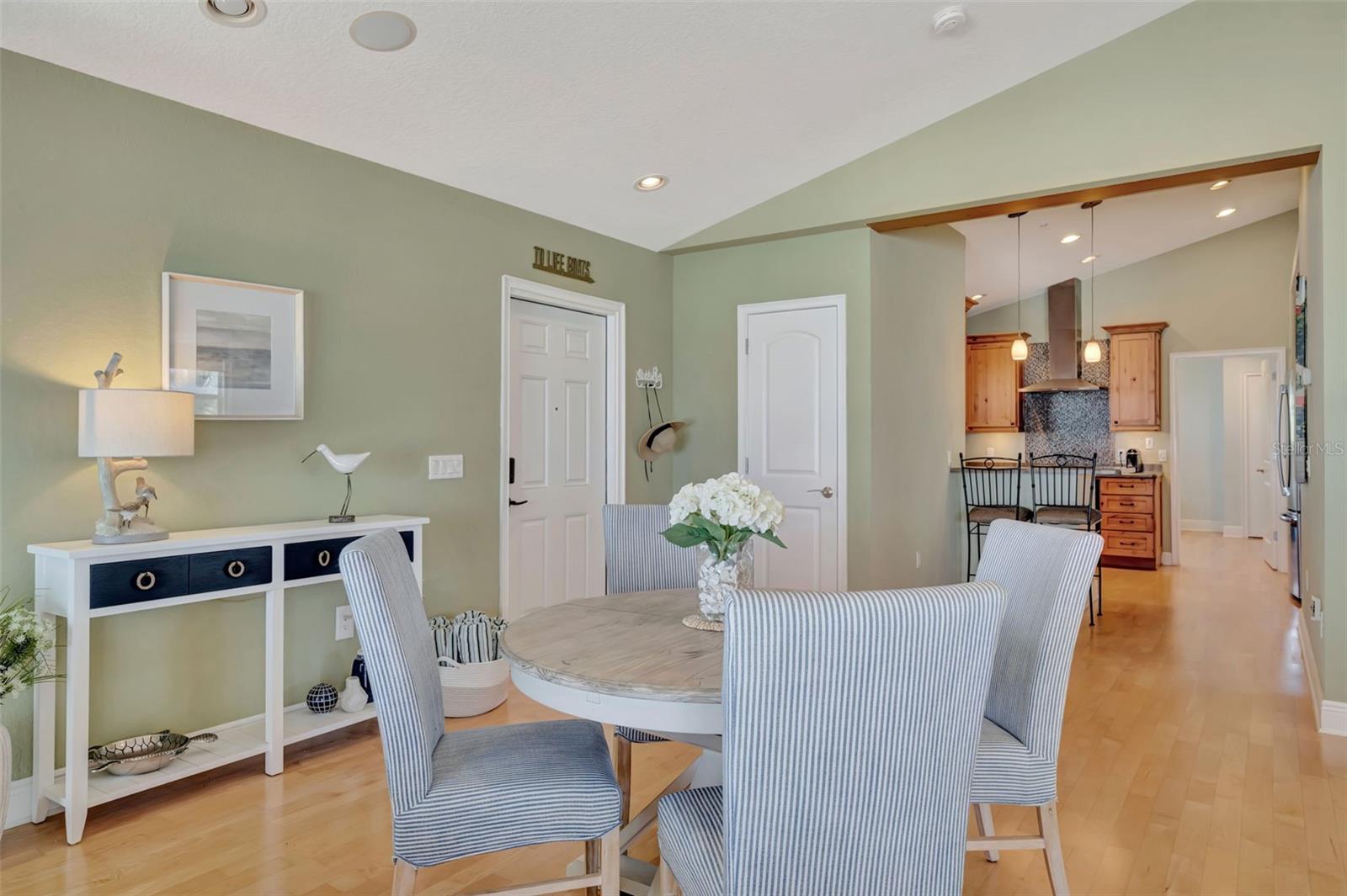 1105 GULF DR S #3, BRADENTON BEACH, FL, 34217