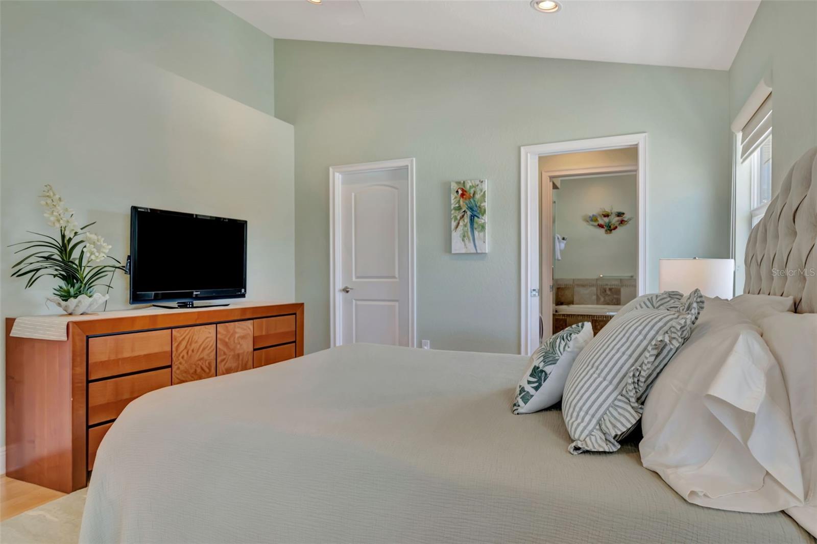 1105 GULF DR S #3, BRADENTON BEACH, FL, 34217