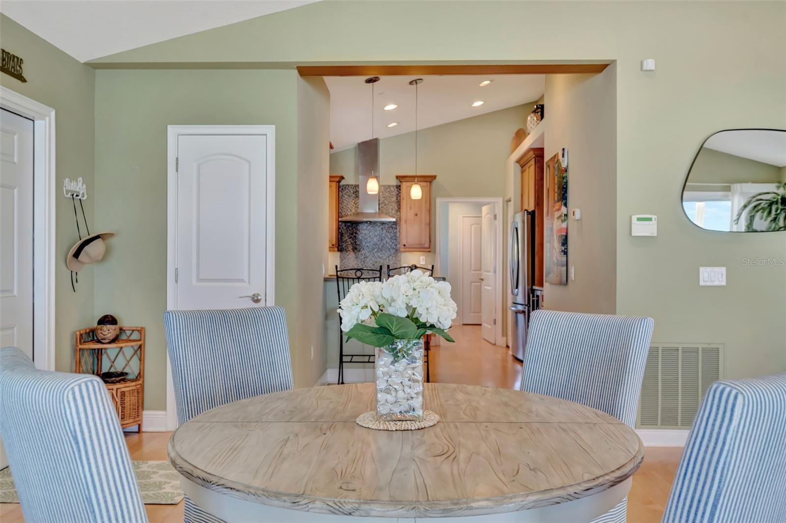 1105 GULF DR S #3, BRADENTON BEACH, FL, 34217