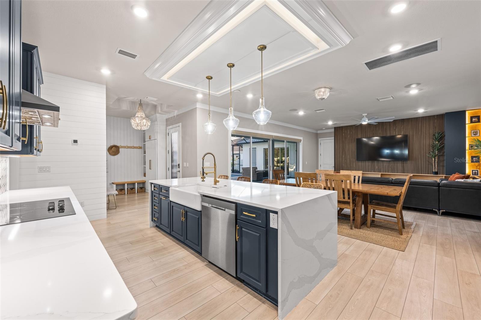 8714 DRUMMER PLANK DR, WESLEY CHAPEL, FL, 33545