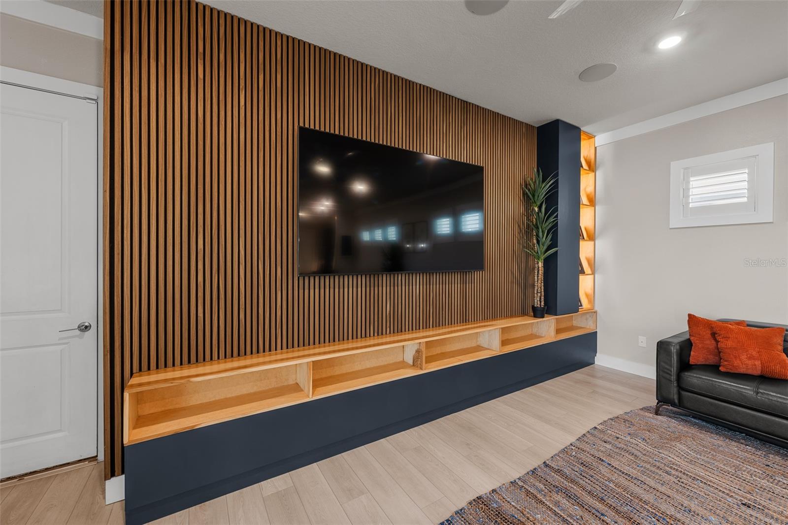 8714 DRUMMER PLANK DR, WESLEY CHAPEL, FL, 33545