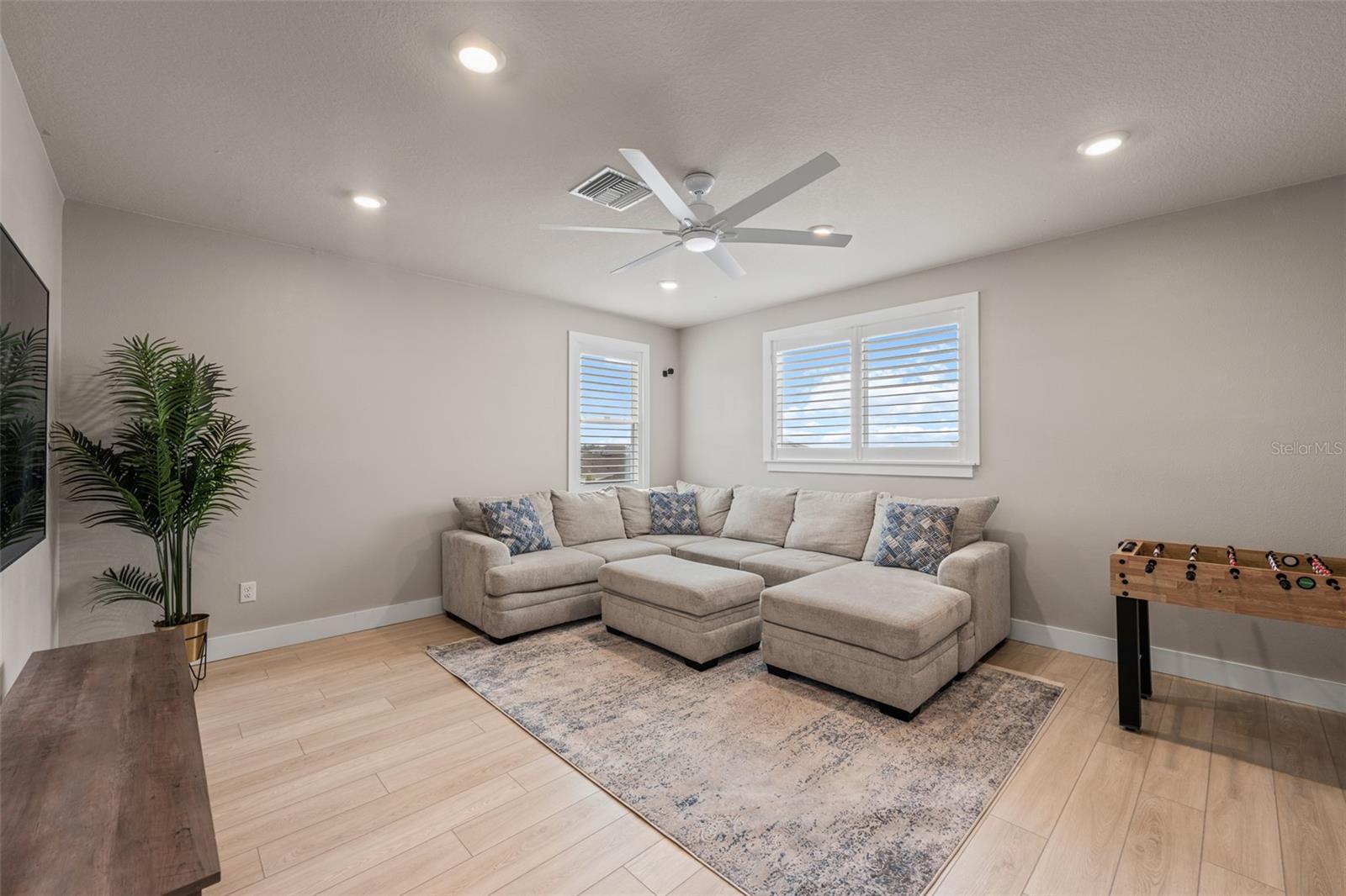 8714 DRUMMER PLANK DR, WESLEY CHAPEL, FL, 33545