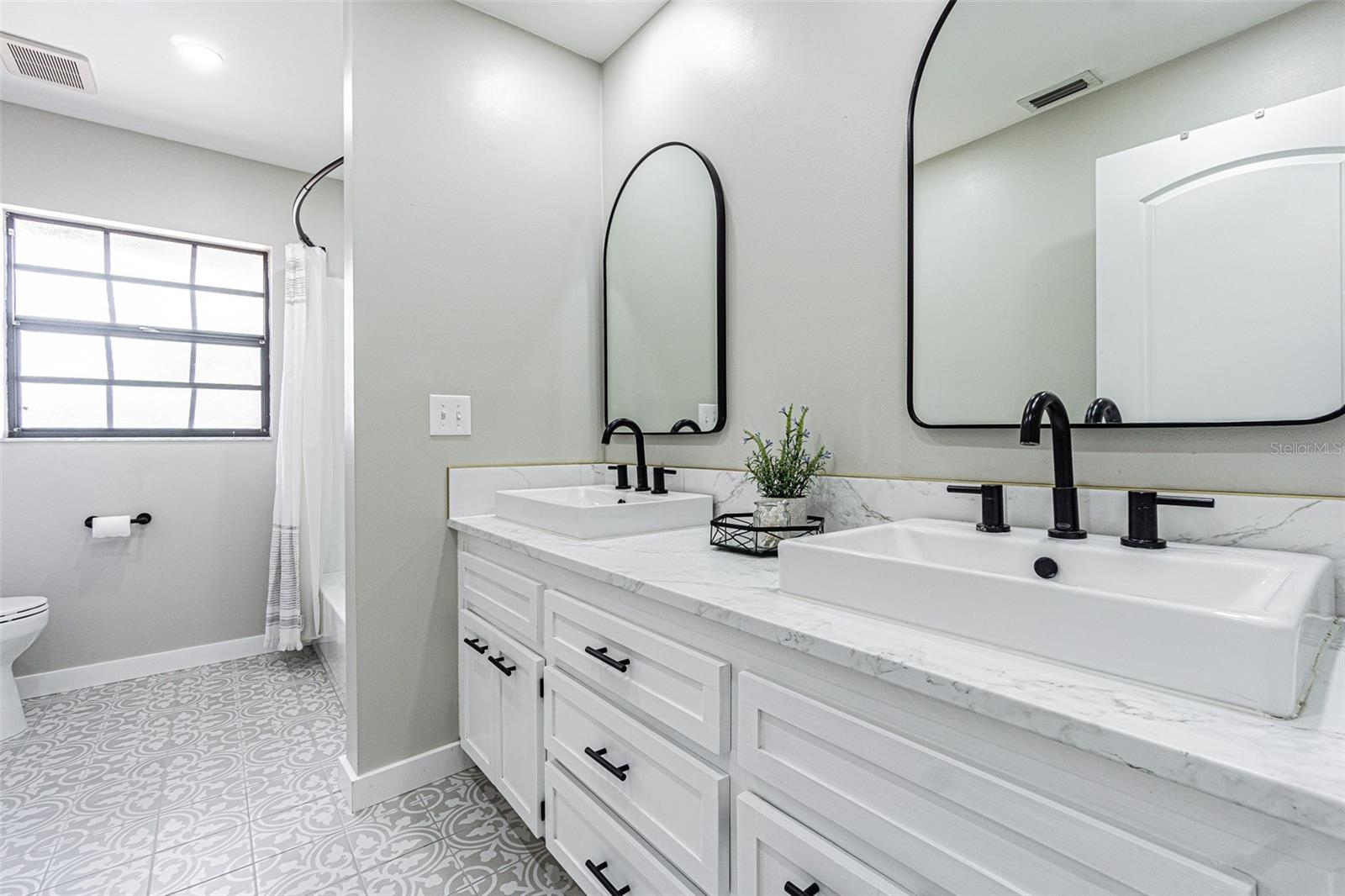 1107 OAKRIDGE MANOR DR, BRANDON, FL, 33511