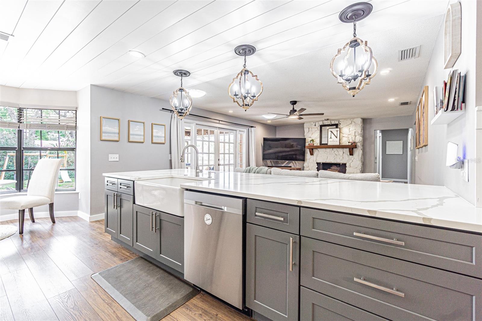 1107 OAKRIDGE MANOR DR, BRANDON, FL, 33511