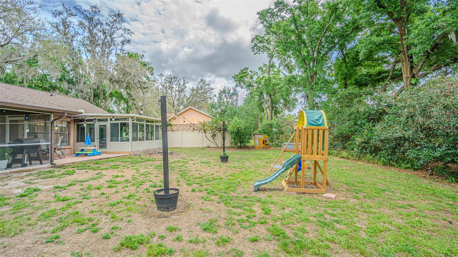1107 OAKRIDGE MANOR DR, BRANDON, FL, 33511
