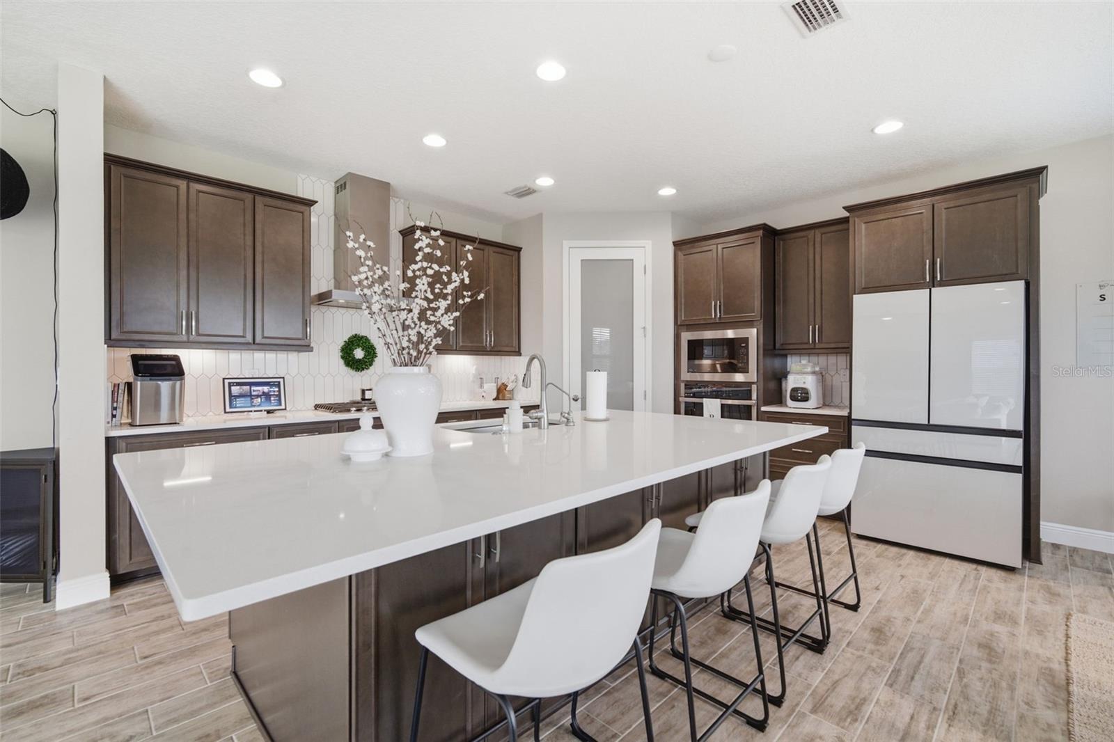 6396 ROADSTEAD CT, APOLLO BEACH, FL, 33572