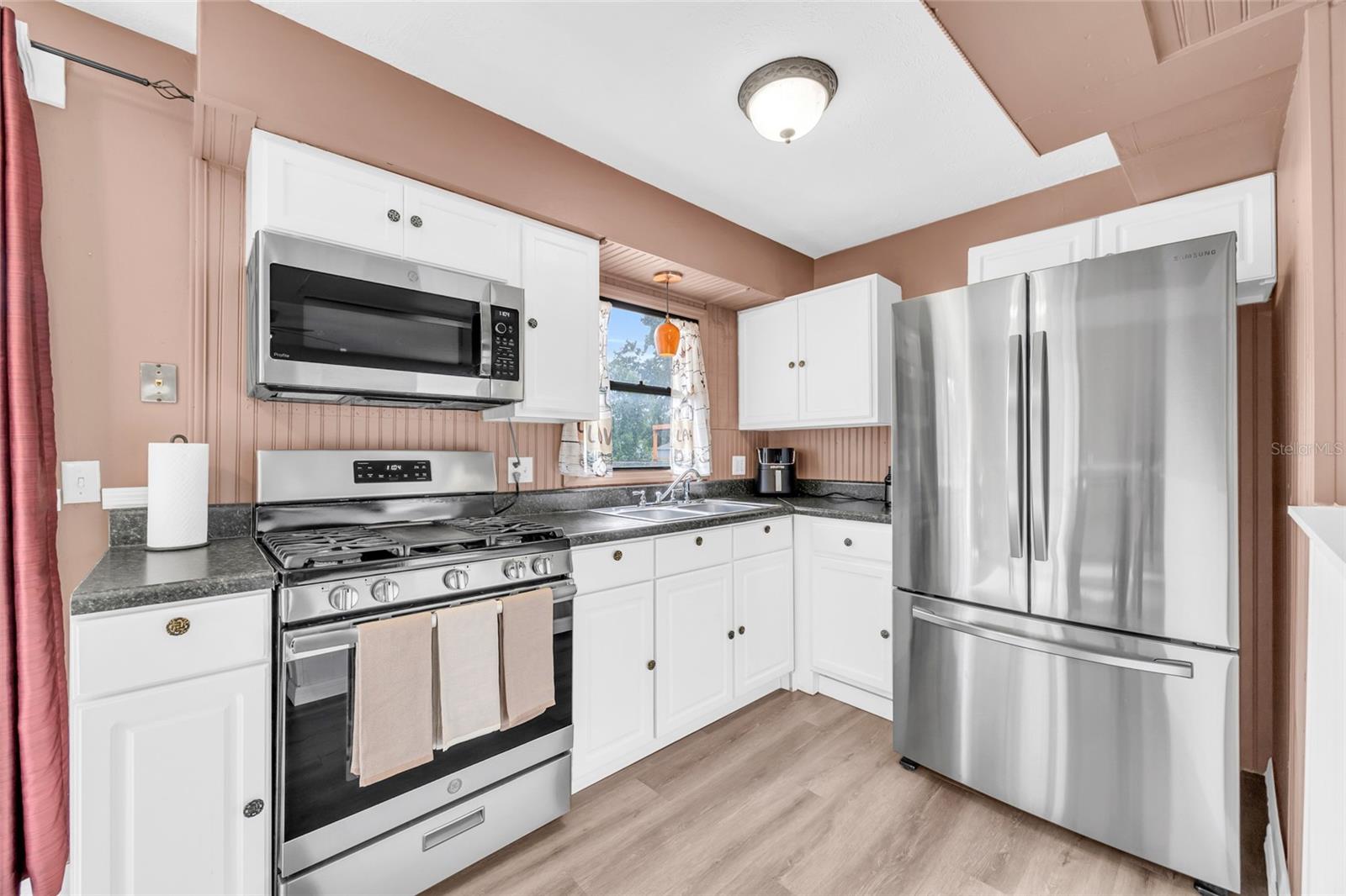 890 GOLDEN ISLE DR, MOUNT DORA, FL, 32757