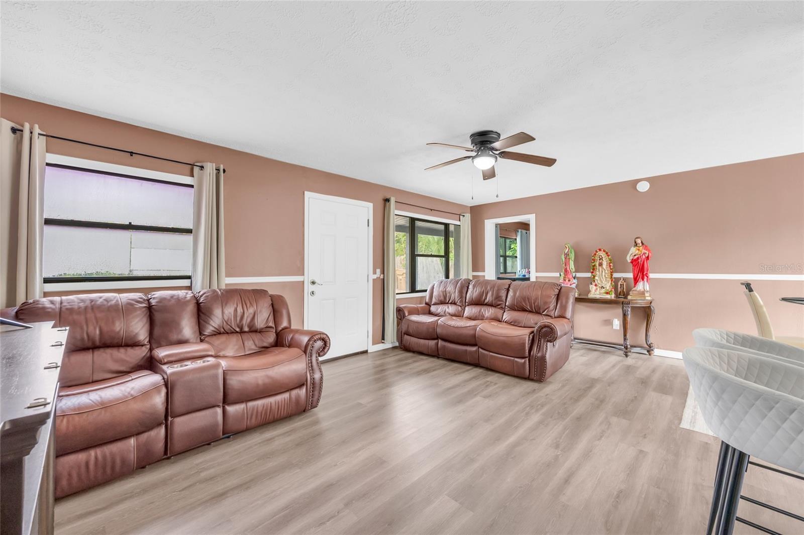 890 GOLDEN ISLE DR, MOUNT DORA, FL, 32757