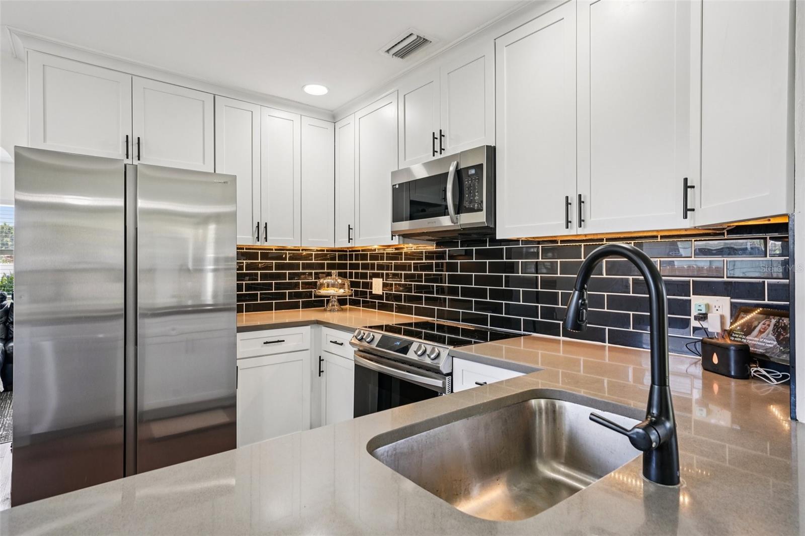 6527 3RD AVE S, ST PETERSBURG, FL, 33707