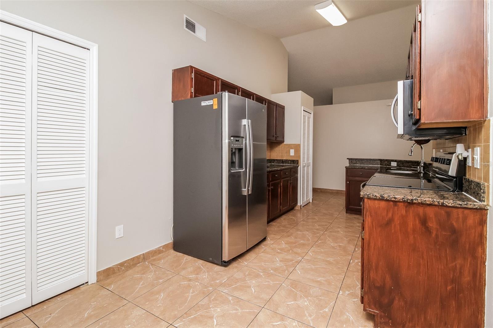 120 LAKEBREEZE CIR, LAKE MARY, FL, 32746