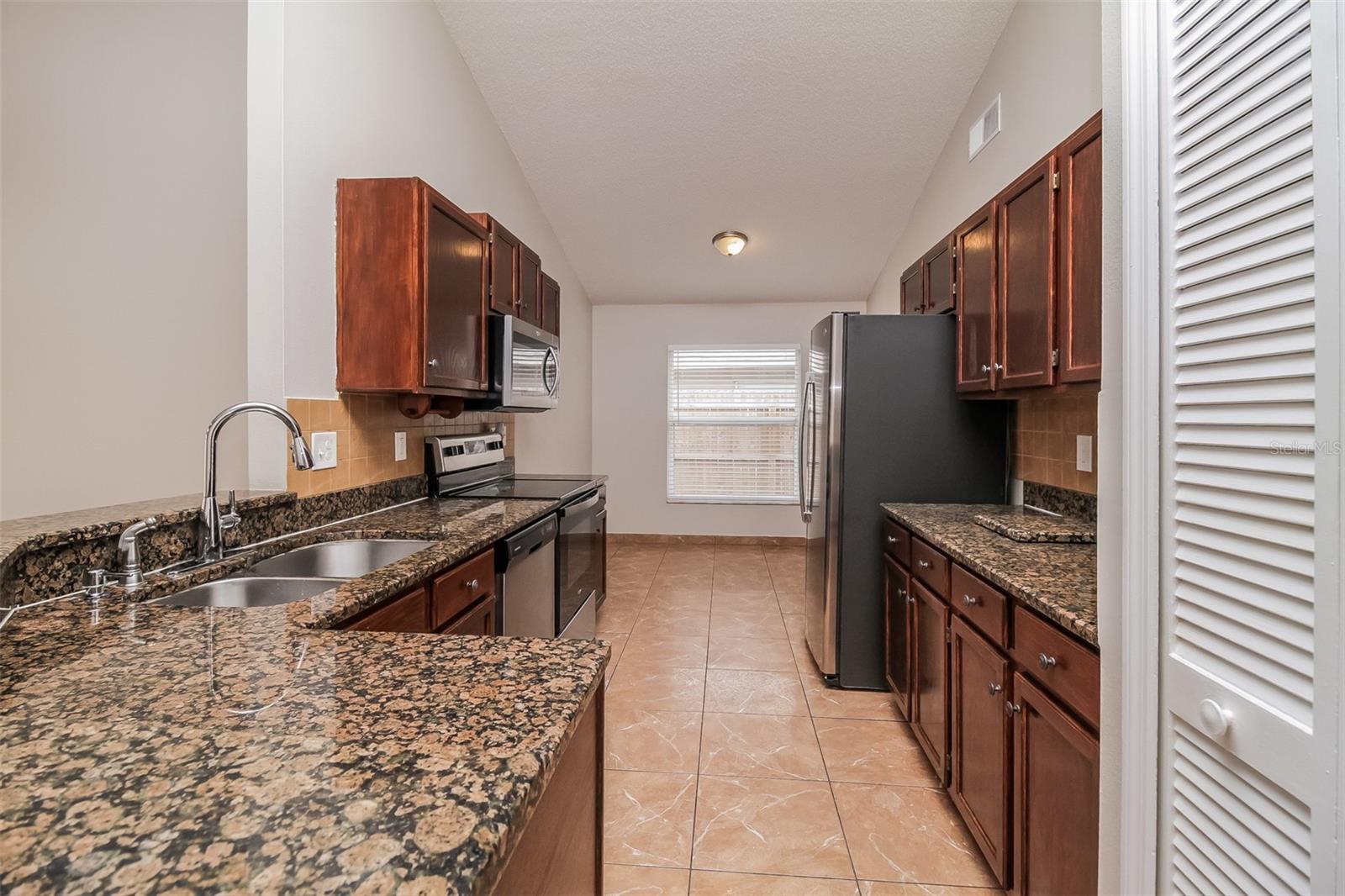 120 LAKEBREEZE CIR, LAKE MARY, FL, 32746
