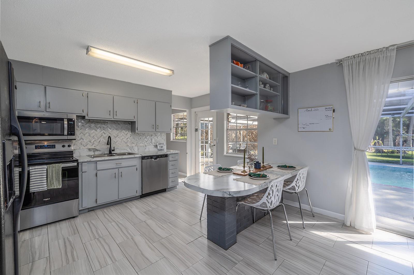 957 PINEAPPLE RD, SOUTH DAYTONA, FL, 32119