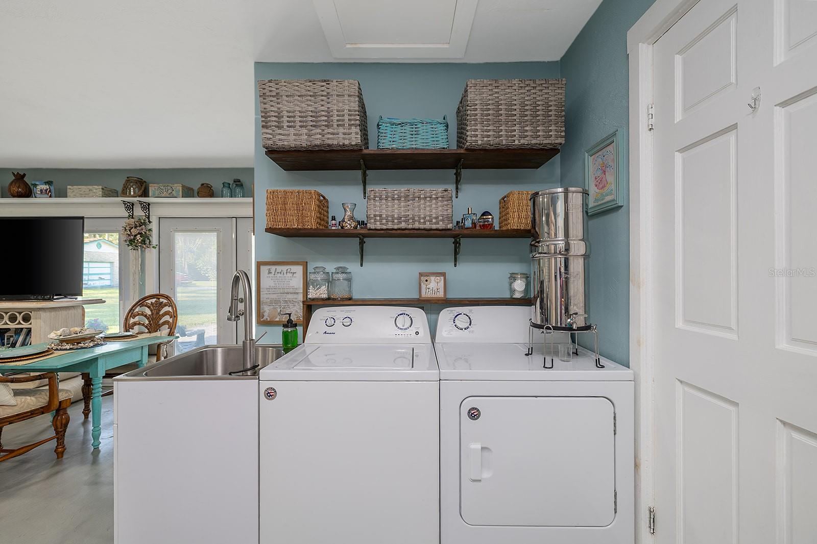 957 PINEAPPLE RD, SOUTH DAYTONA, FL, 32119