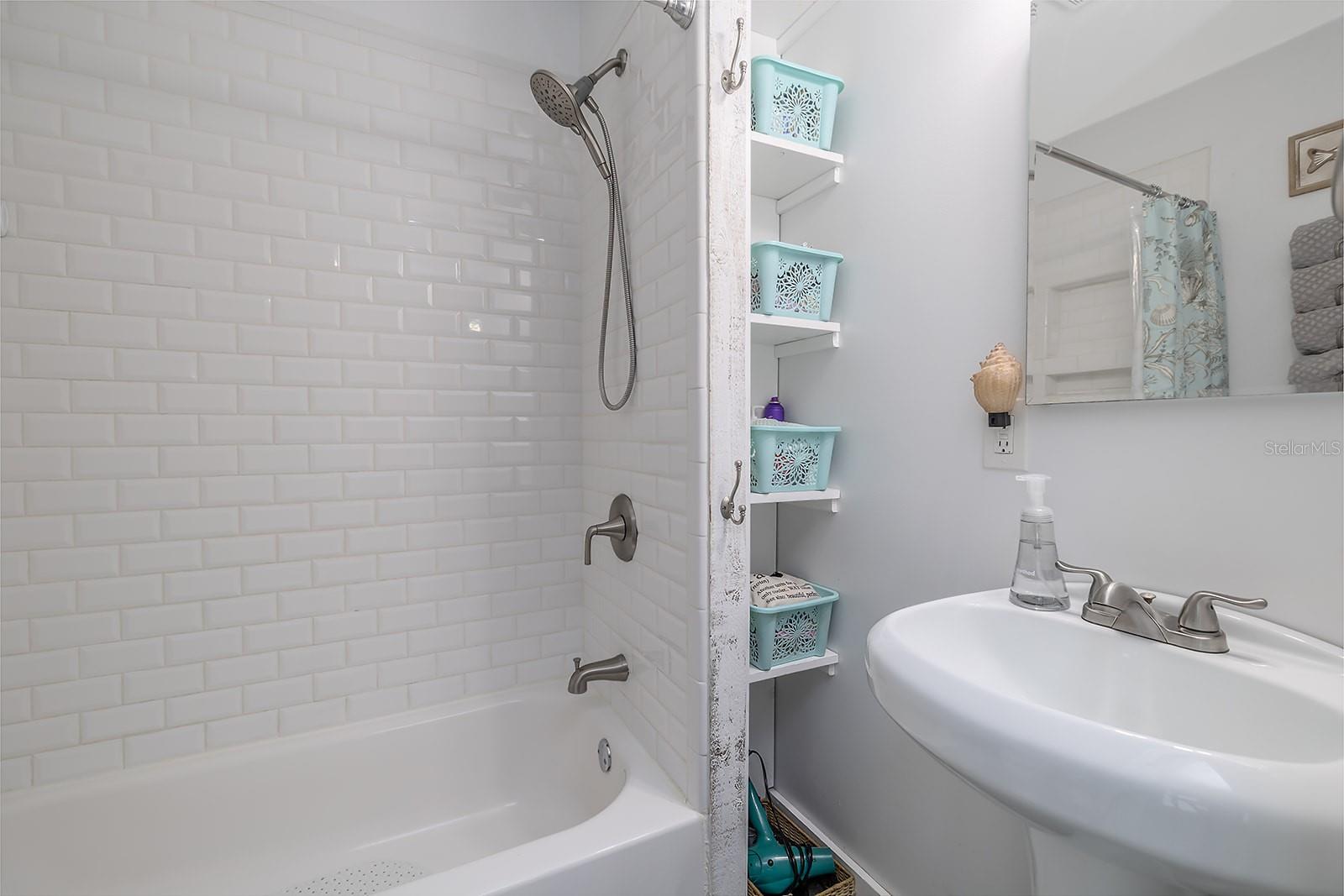 957 PINEAPPLE RD, SOUTH DAYTONA, FL, 32119