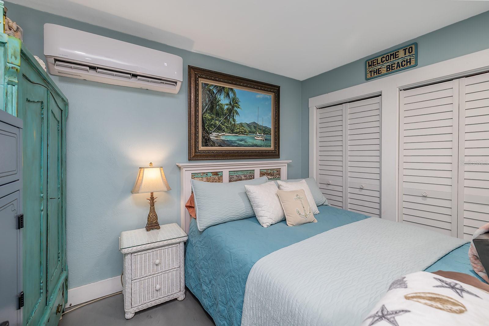 957 PINEAPPLE RD, SOUTH DAYTONA, FL, 32119