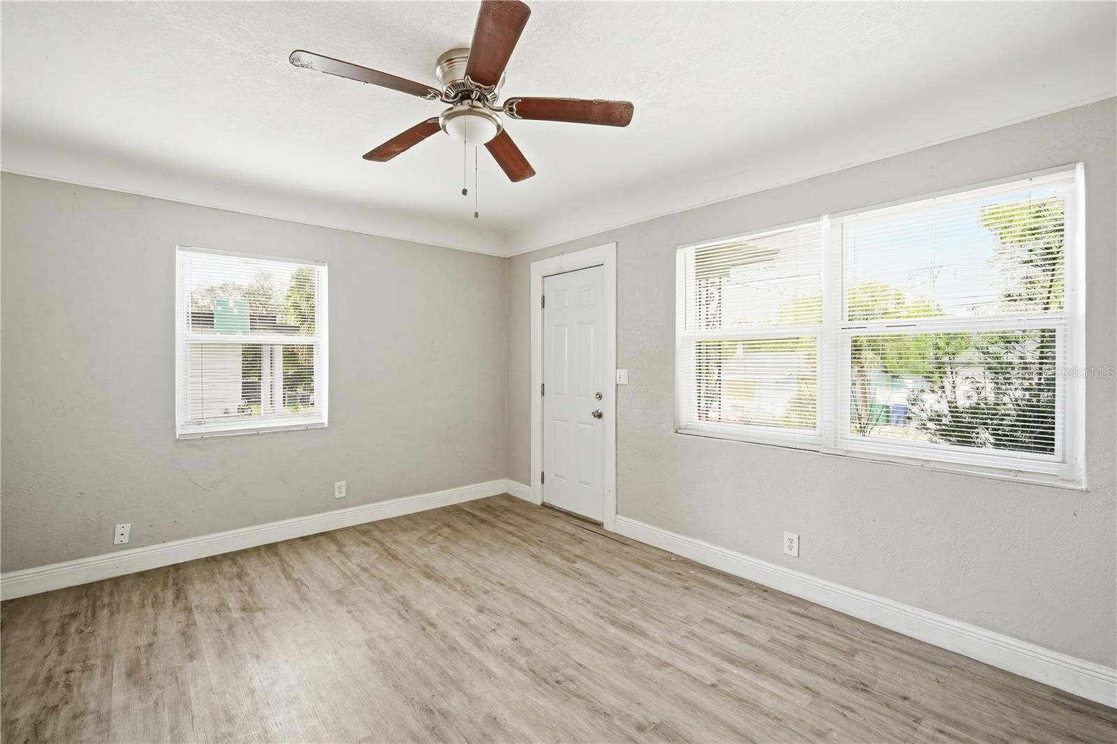 8419 N SEMMES ST, TAMPA, FL, 33604