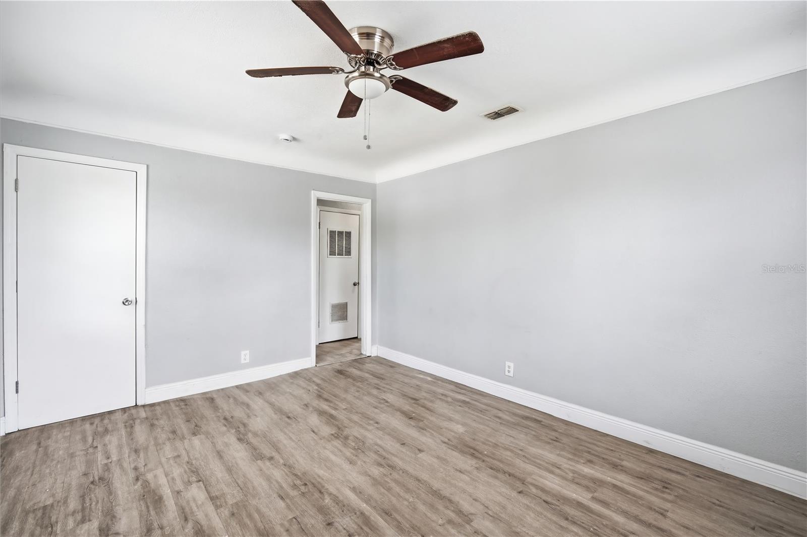 8419 N SEMMES ST, TAMPA, FL, 33604