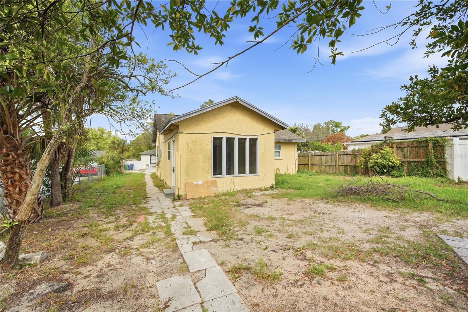 8419 N SEMMES ST, TAMPA, FL, 33604