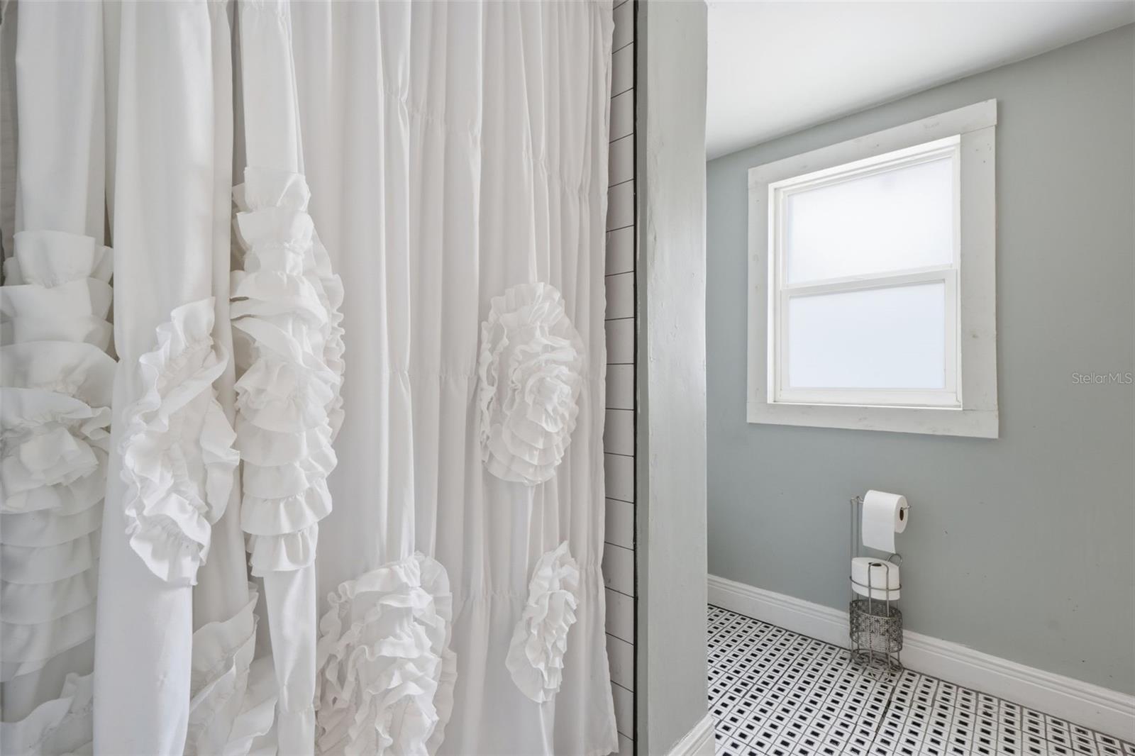 812 SANFORD AVE, SANFORD, FL, 32771