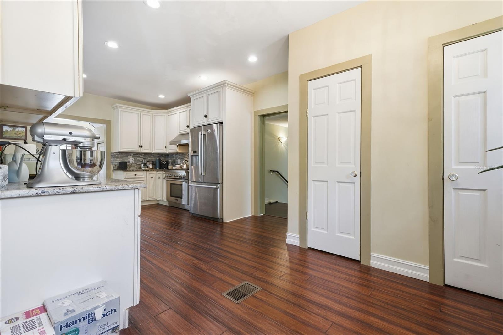 812 SANFORD AVE, SANFORD, FL, 32771