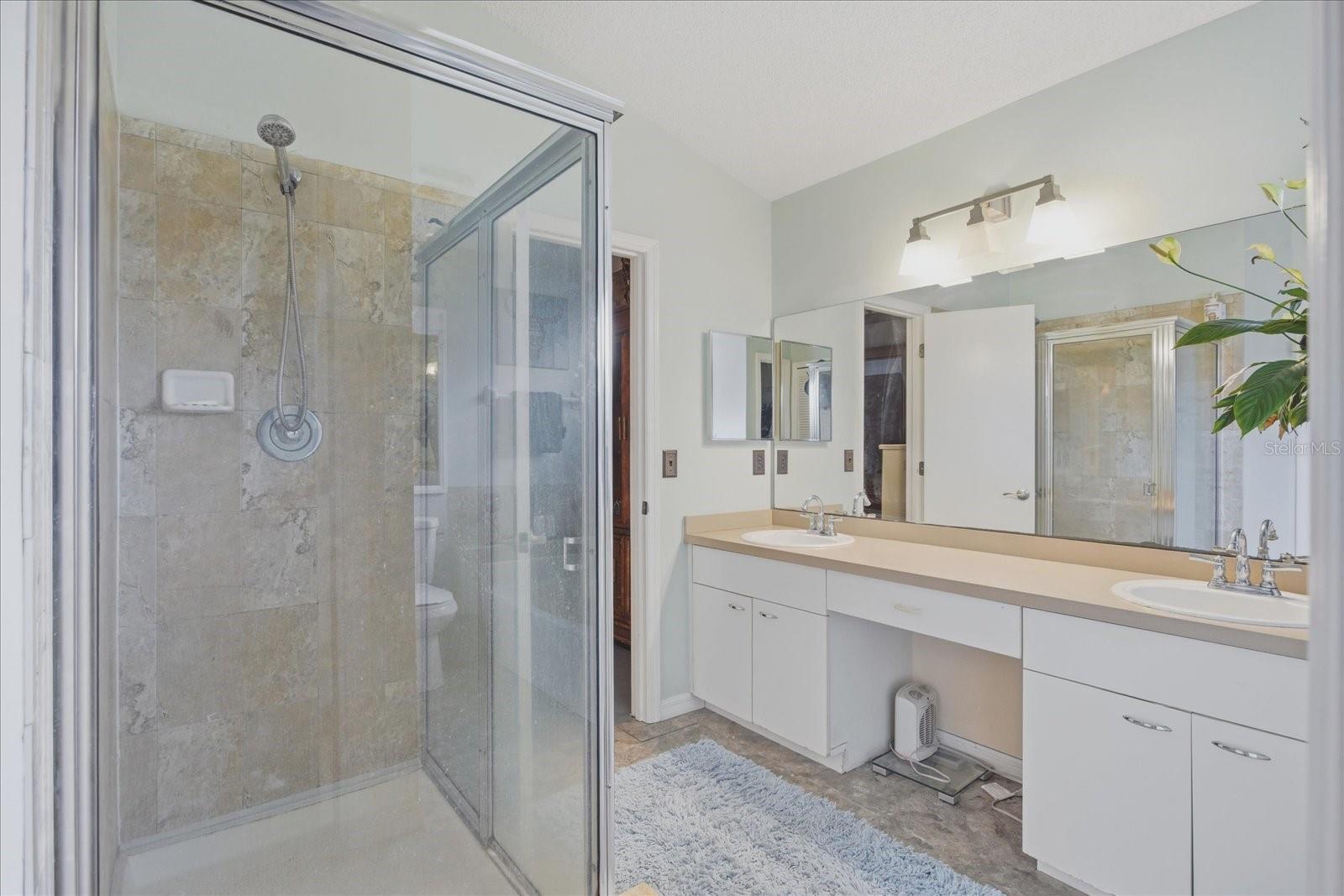 108 N BRISTOL CIR, SANFORD, FL, 32773