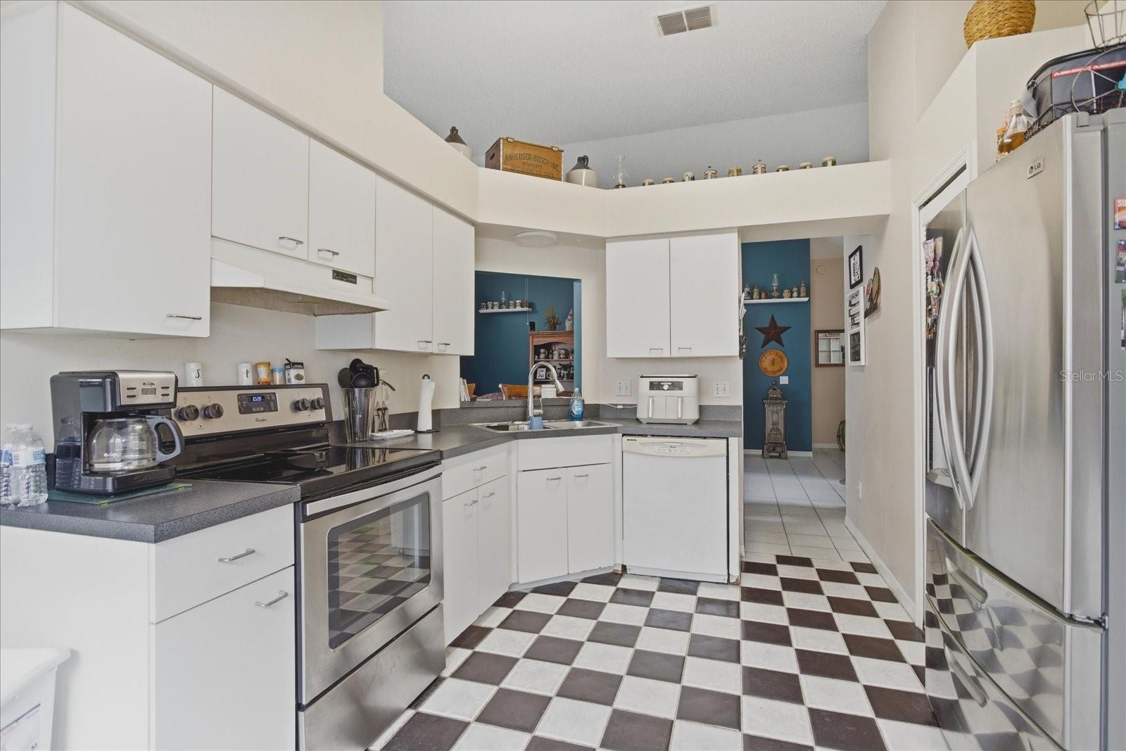 108 N BRISTOL CIR, SANFORD, FL, 32773