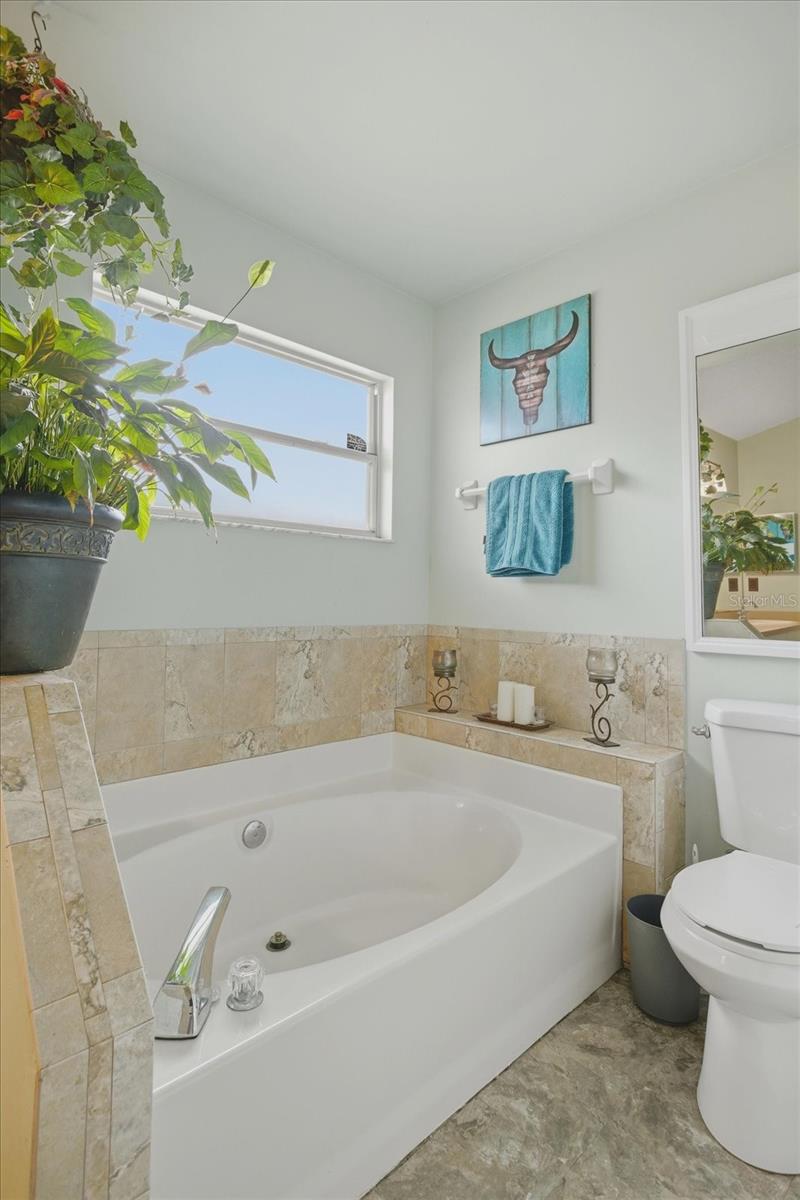 108 N BRISTOL CIR, SANFORD, FL, 32773