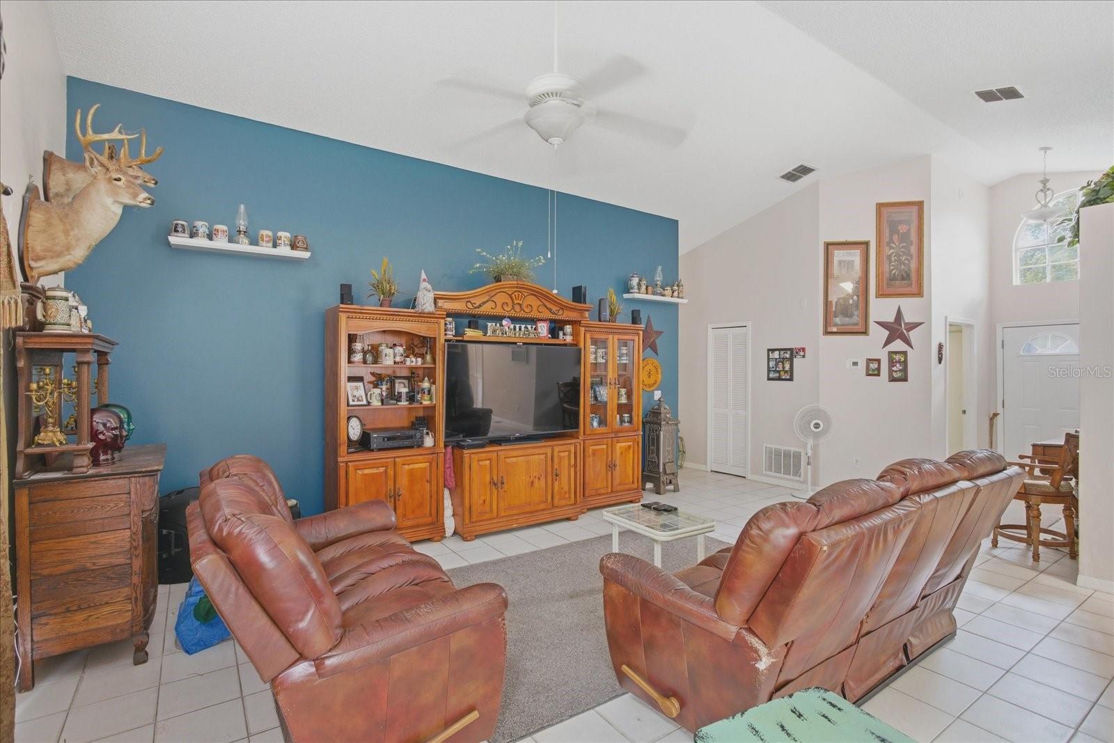 108 N BRISTOL CIR, SANFORD, FL, 32773