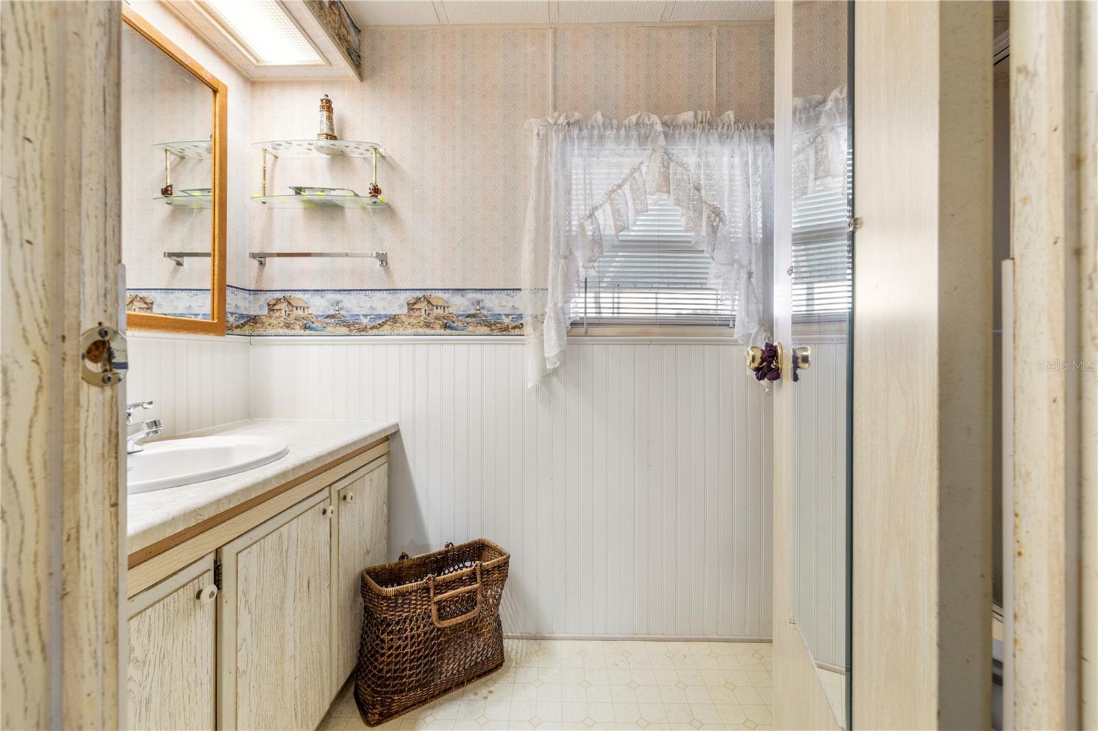 6034 ALPINE DR, ZEPHYRHILLS, FL, 33542