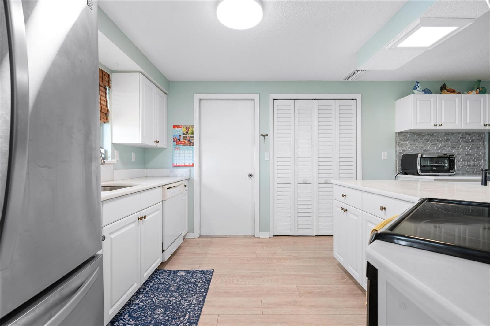 981 N GONDOLA DR, VENICE, FL, 34293