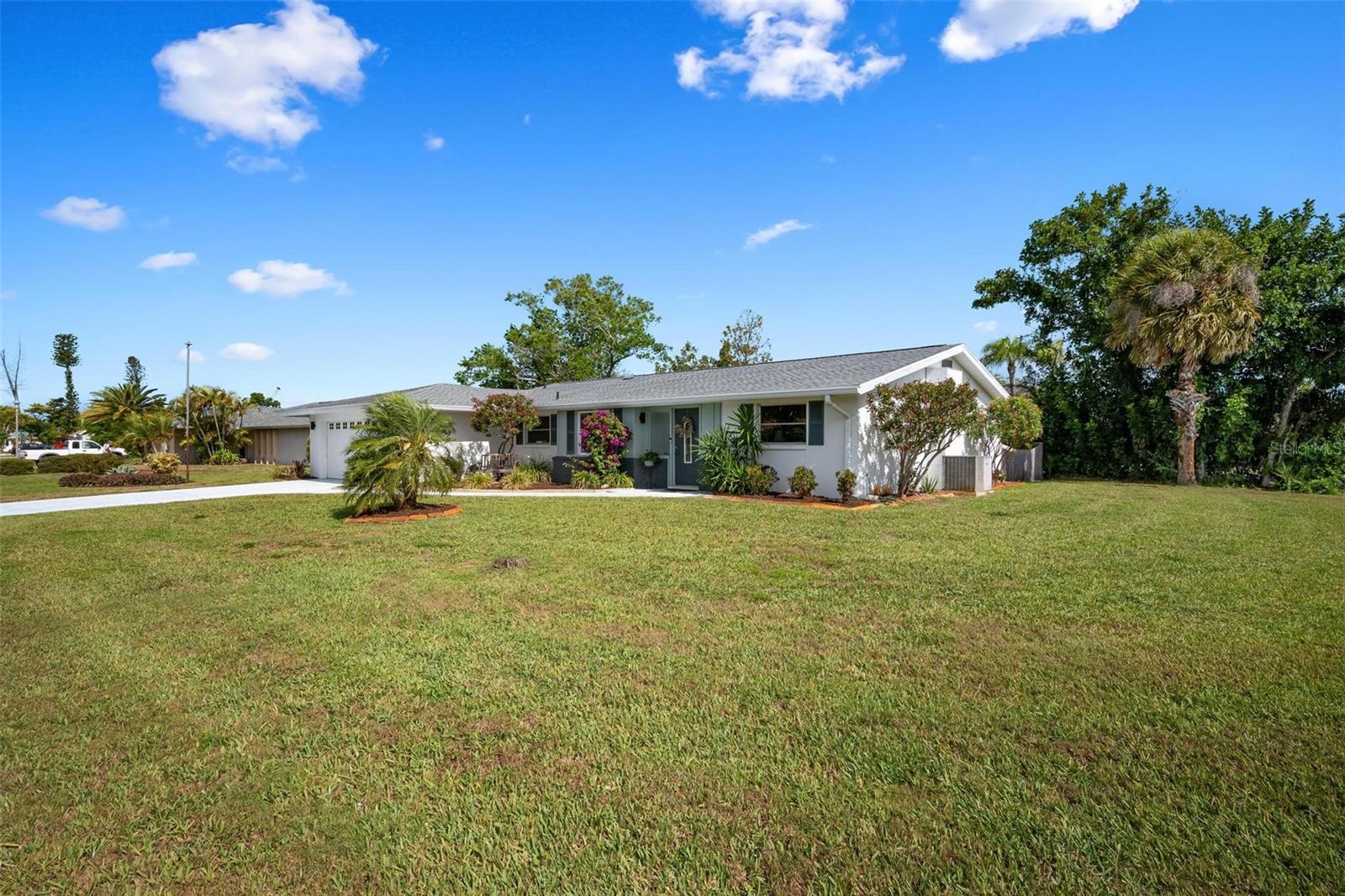 981 N GONDOLA DR, VENICE, FL, 34293