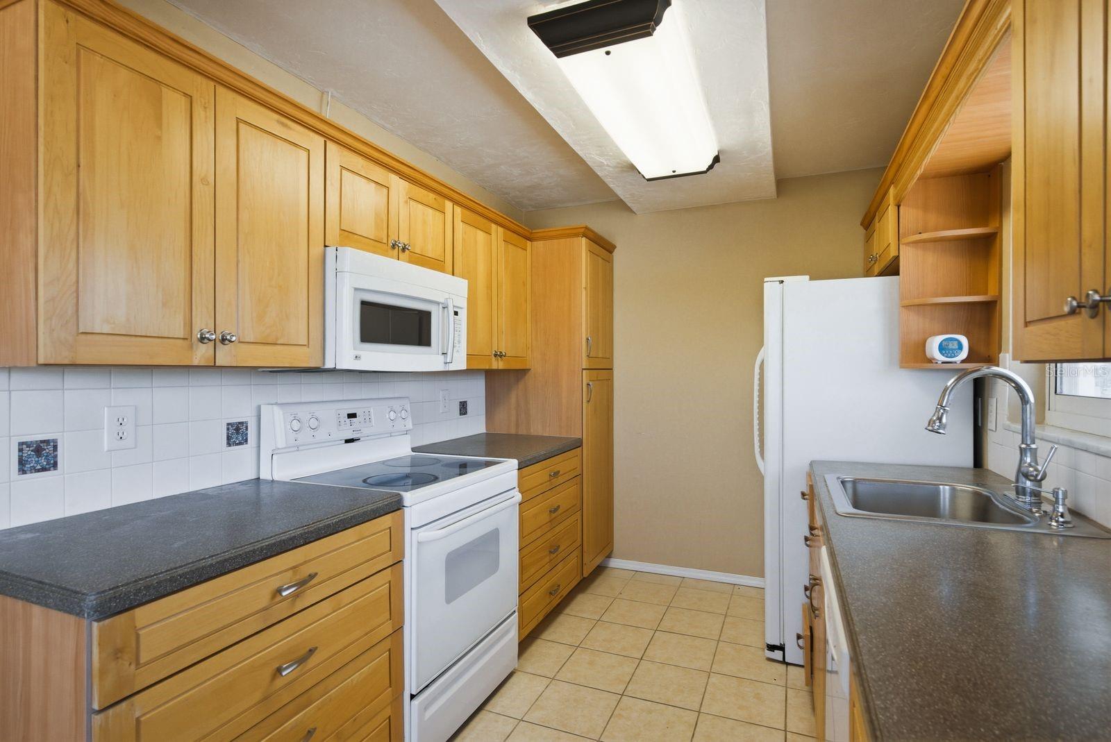 11100 86TH AVE #310, SEMINOLE, FL, 33772