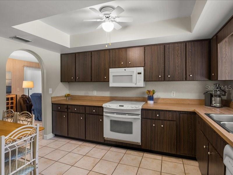 230 S LAKE STARR BLVD, LAKE WALES, FL, 33898