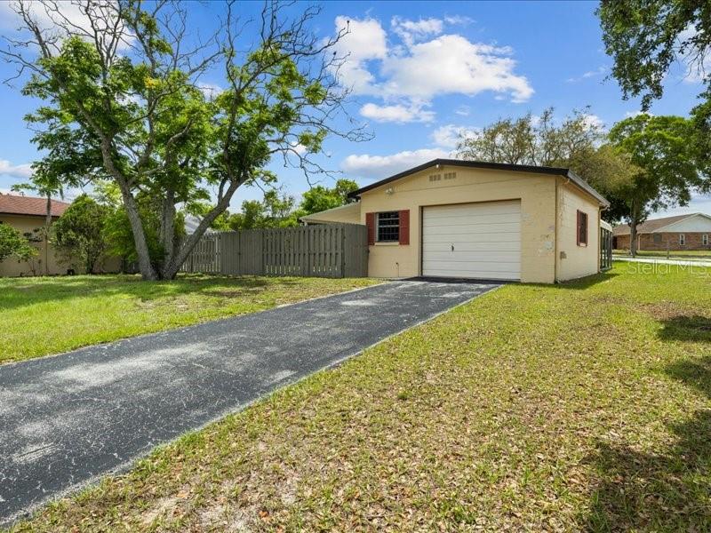 230 S LAKE STARR BLVD, LAKE WALES, FL, 33898