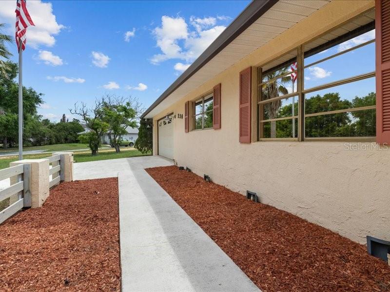 230 S LAKE STARR BLVD, LAKE WALES, FL, 33898