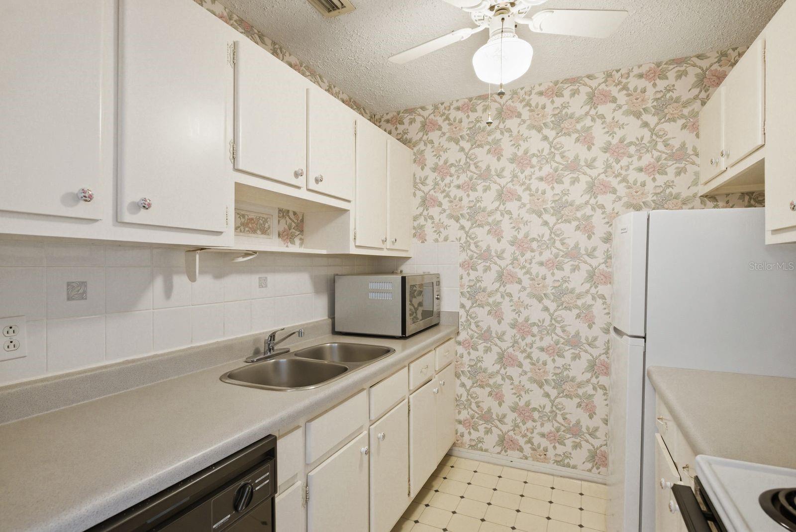 8220 112TH ST #208, SEMINOLE, FL, 33772