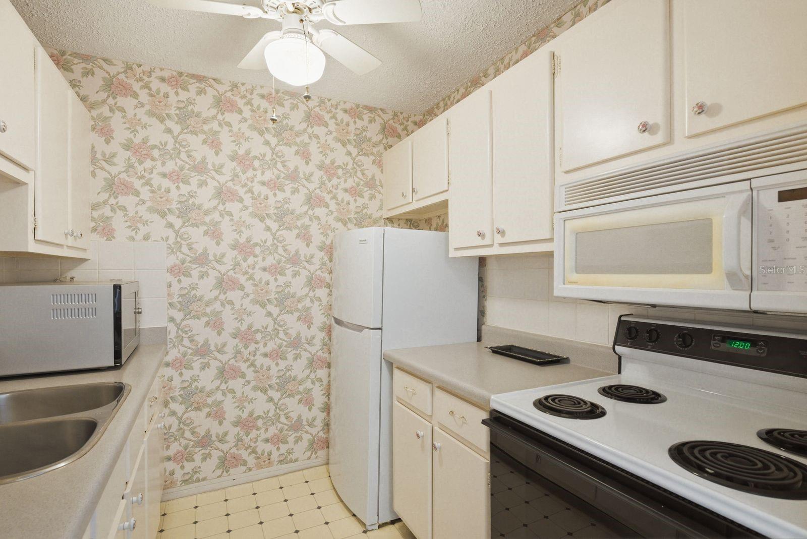 8220 112TH ST #208, SEMINOLE, FL, 33772