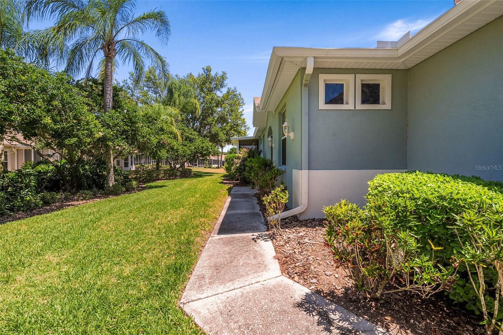 1204 HUNTINGTON GREENS DR #1204, SUN CITY CENTER, FL, 33573