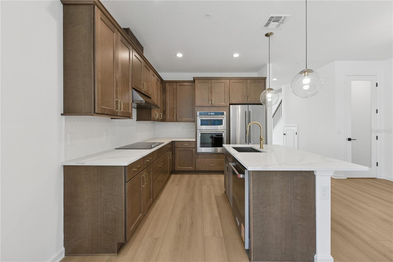 1882 FALCONHURST LN, APOPKA, FL, 32703