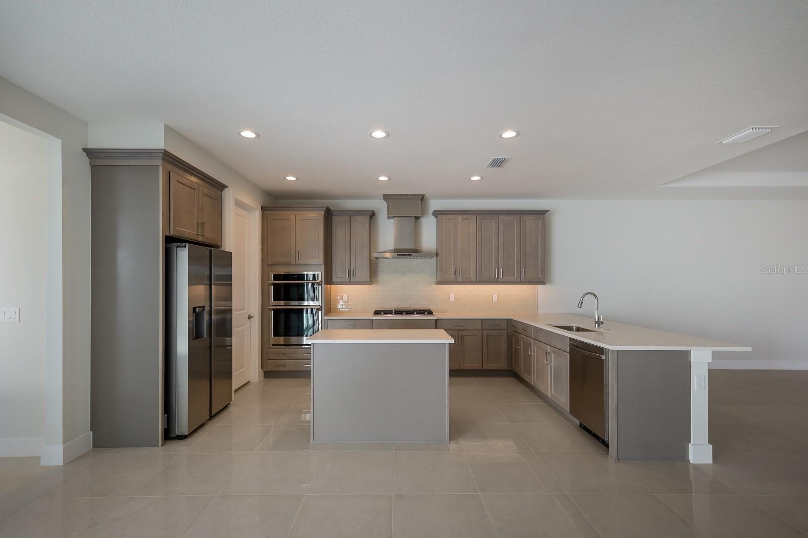 6009 WHITE MANGROVE LN, BRADENTON, FL, 34210