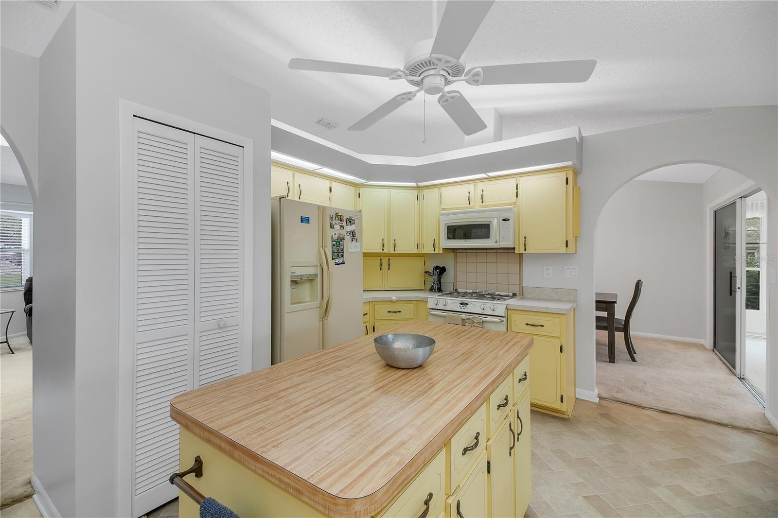 335 RIVER GLASS CT, LEESBURG, FL, 34788