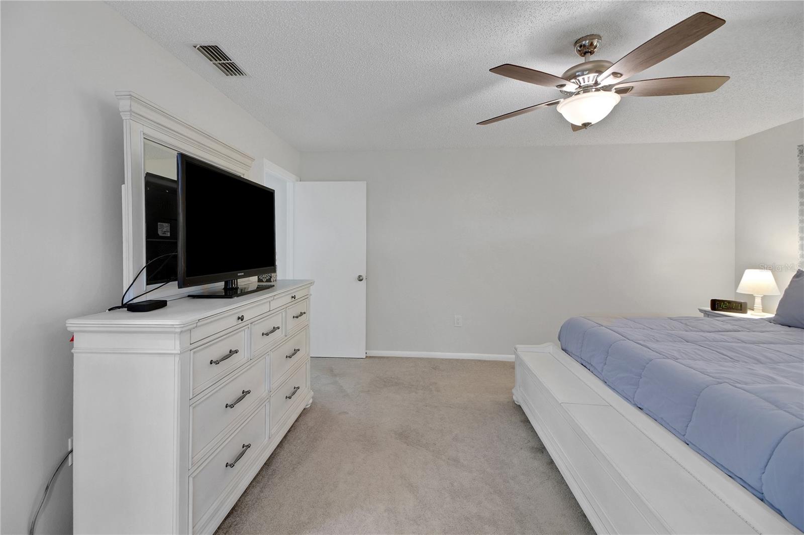 335 RIVER GLASS CT, LEESBURG, FL, 34788