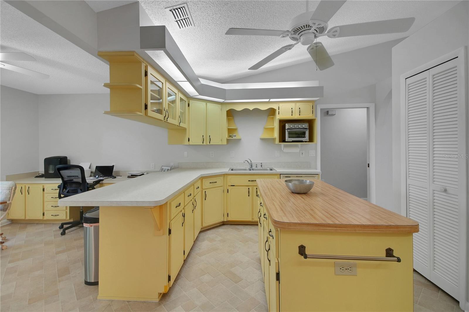 335 RIVER GLASS CT, LEESBURG, FL, 34788