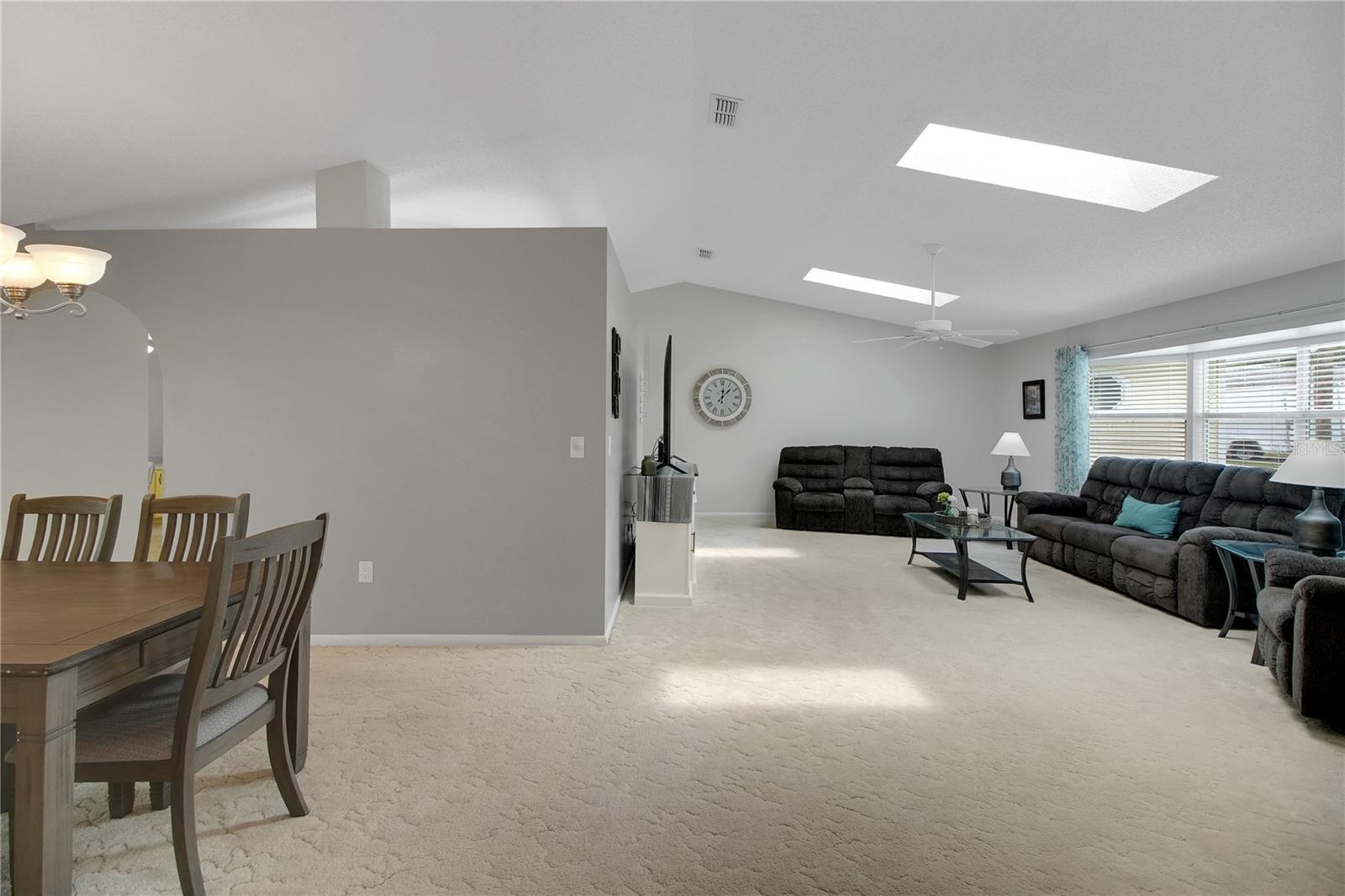 335 RIVER GLASS CT, LEESBURG, FL, 34788