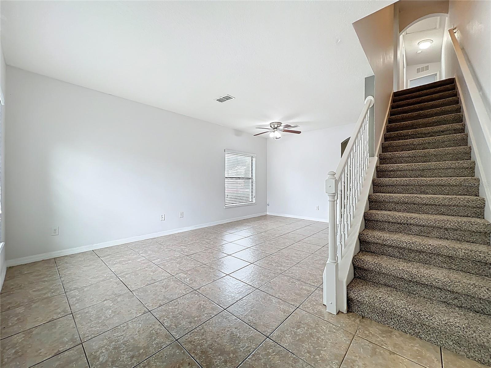 1360 WINDSOR LAKE CIR, SANFORD, FL, 32773